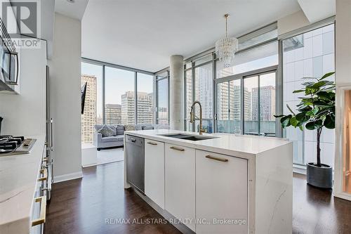 Lph3407 - 375 King Street W, Toronto, ON - Indoor Photo Showing Kitchen With Double Sink With Upgraded Kitchen