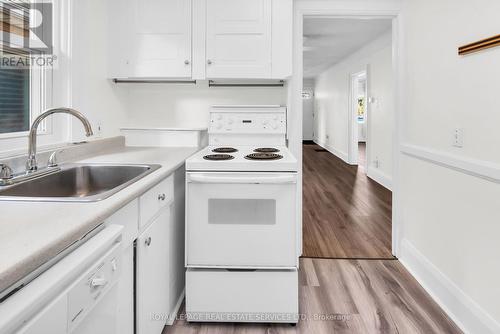 43 Montgomery Avenue, Toronto, ON - Indoor Photo Showing Kitchen