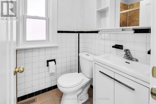 43 Montgomery Avenue, Toronto, ON - Indoor Photo Showing Bathroom