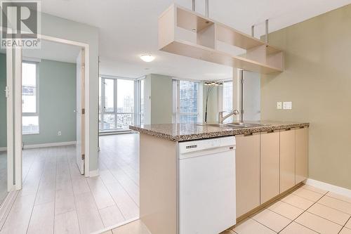 1082 Seymour Street, Vancouver, BC - Indoor Photo Showing Kitchen