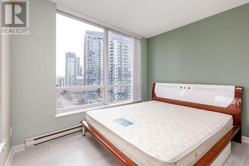 1082 Seymour Street, Vancouver, BC - Indoor Photo Showing Bedroom