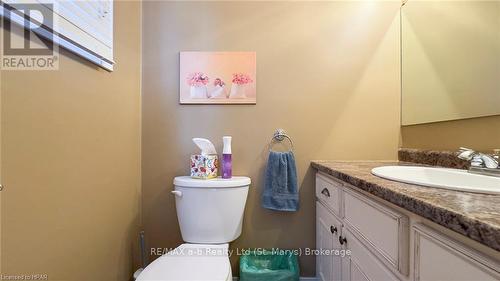 18 Conway Court, Zorra (Thamesford), ON - Indoor Photo Showing Bathroom