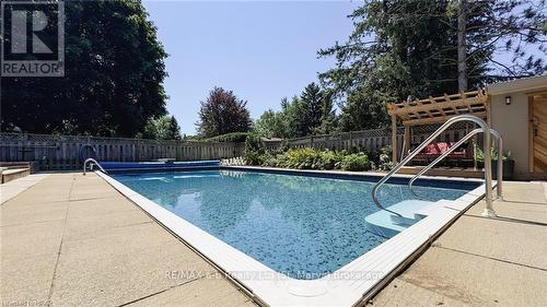 18 Conway Court, Zorra (Thamesford), ON - Outdoor With In Ground Pool With Backyard