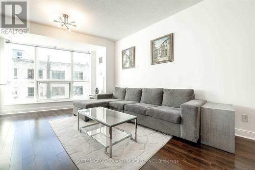 515 - 38 The Esplanade, Toronto, ON - Indoor Photo Showing Living Room