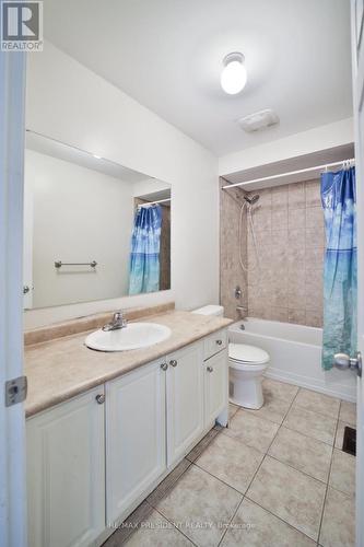 34 Harry Gay Drive, Clarington, ON - Indoor Photo Showing Bathroom