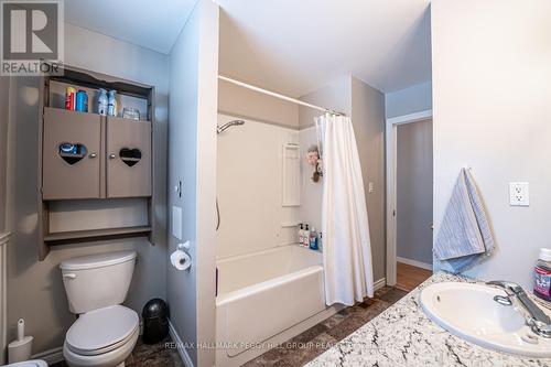 53 Ward Avenue, Oro-Medonte, ON - Indoor Photo Showing Bathroom