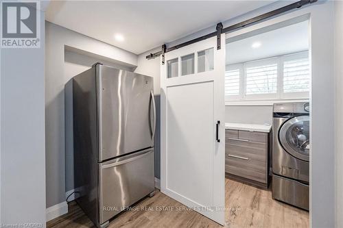 281 Foxbar Road, Burlington, ON - Indoor Photo Showing Laundry Room