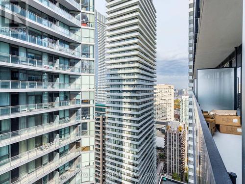 3906 - 55 Charles Street E, Toronto, ON - Outdoor With Facade