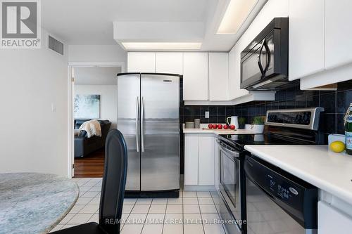 1804 - 88 Corporate Drive, Toronto, ON - Indoor Photo Showing Kitchen