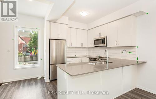 81 - 10 William Jackson Way, Toronto, ON - Indoor Photo Showing Kitchen With Double Sink With Upgraded Kitchen