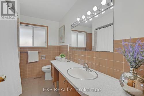 846 Mississauga Valley Boulevard, Mississauga, ON - Indoor Photo Showing Bathroom