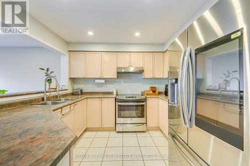 3839 Spicewood Way, Mississauga, ON - Indoor Photo Showing Kitchen With Double Sink