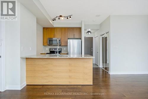 2807 - 4099 Brickstone Mews, Mississauga, ON - Indoor Photo Showing Kitchen