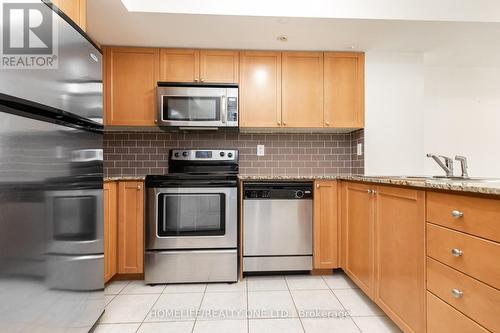 Th153 - 35 Elsie Lane, Toronto, ON - Indoor Photo Showing Kitchen With Stainless Steel Kitchen