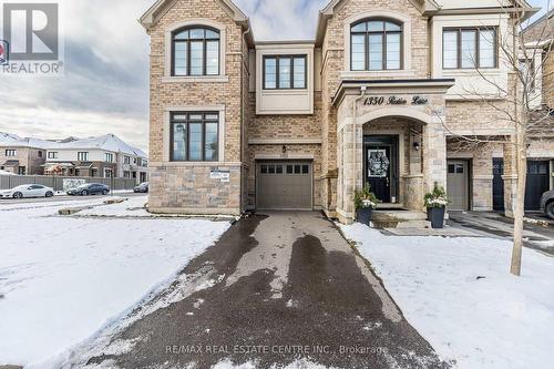 1352 Restivo Lane, Milton, ON - Outdoor With Facade