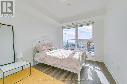 906 - 3200 William Coltson Avenue, Oakville, ON - Indoor Photo Showing Bedroom