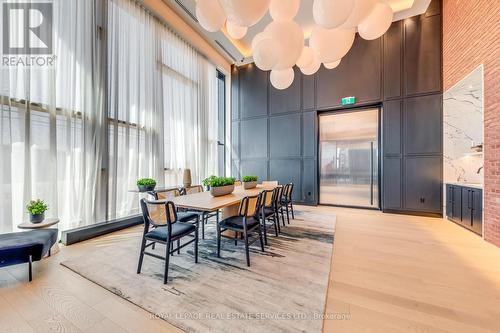 906 - 3200 William Coltson Avenue, Oakville, ON - Indoor Photo Showing Dining Room