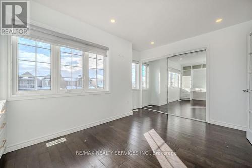 34 Andover Drive, Woolwich, ON - Indoor Photo Showing Other Room