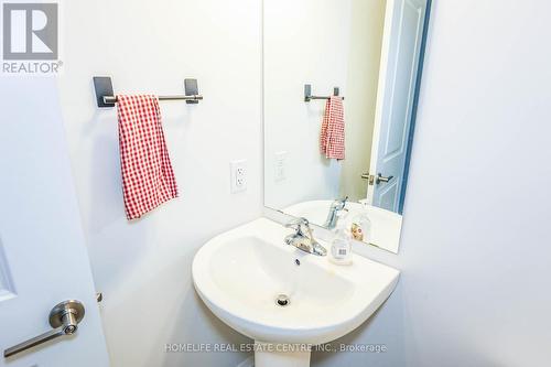 30 Bur Oak Drive, Thorold, ON - Indoor Photo Showing Bathroom