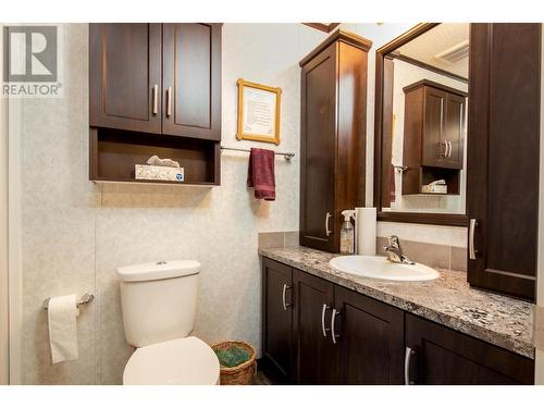 3201 Creighton Valley Road, Cherryville, BC - Indoor Photo Showing Bathroom