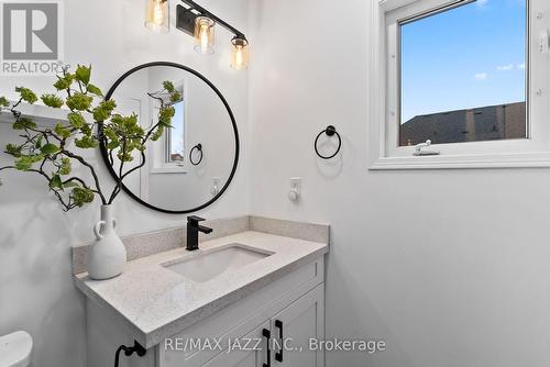 8 Odessa Crescent, Whitby (Rolling Acres), ON - Indoor Photo Showing Bathroom