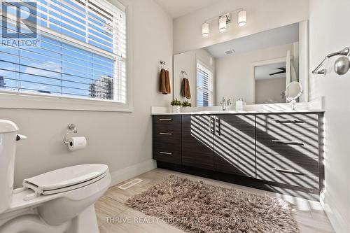 44 - 3025 Singleton Avenue, London, ON - Indoor Photo Showing Bathroom