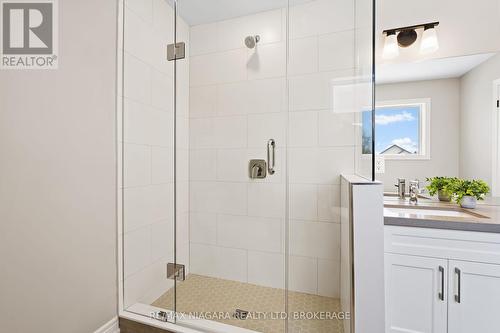 3356 Willguard Court, Niagara Falls (223 - Chippawa), ON - Indoor Photo Showing Bathroom