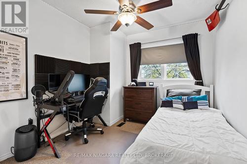 160 Dorothy Street, St. Catharines (443 - Lakeport), ON - Indoor Photo Showing Bedroom