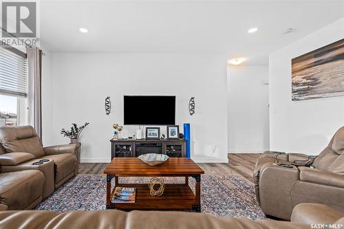 90 Clunie Court, Moose Jaw, SK - Indoor Photo Showing Living Room