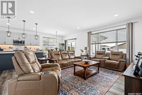 90 Clunie Court, Moose Jaw, SK - Indoor Photo Showing Living Room