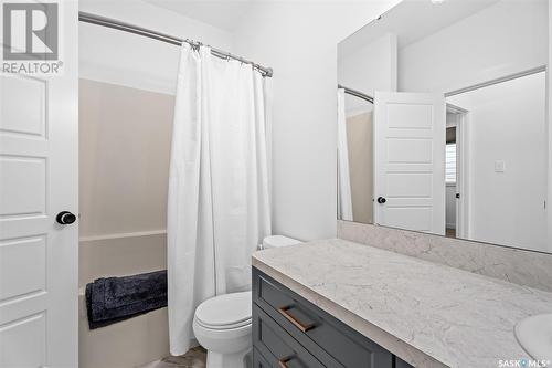 90 Clunie Court, Moose Jaw, SK - Indoor Photo Showing Bathroom