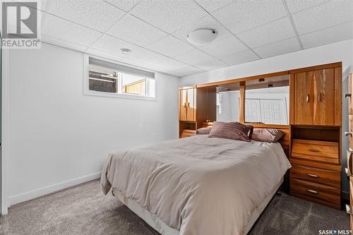 90 Clunie Court, Moose Jaw, SK - Indoor Photo Showing Bedroom