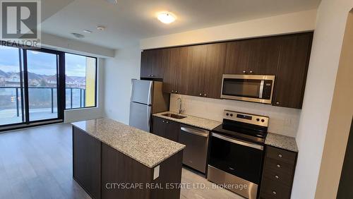 313 - 1415 Dundas Street E, Oakville, ON - Indoor Photo Showing Kitchen