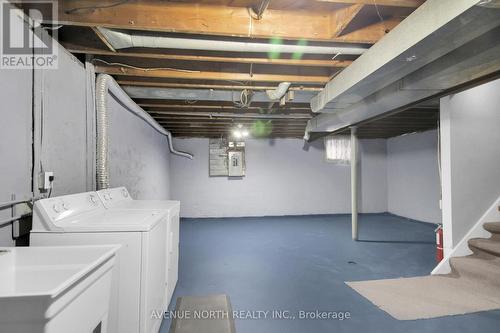 1214 Foxbar Avenue, Ottawa, ON - Indoor Photo Showing Laundry Room