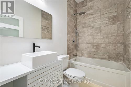 635 Ballycastle Crescent, Ottawa, ON - Indoor Photo Showing Bathroom