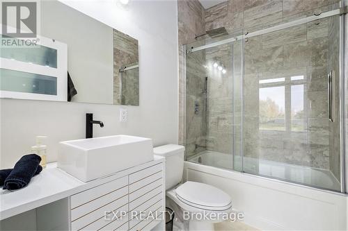 635 Ballycastle Crescent, Ottawa, ON - Indoor Photo Showing Bathroom