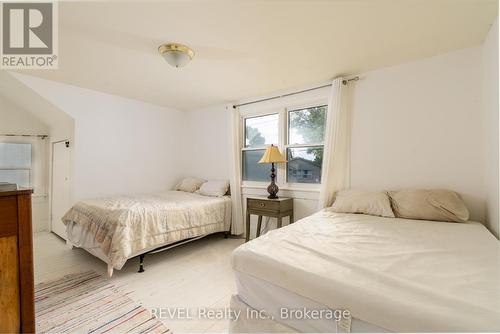 3819 Terrace Lane, Fort Erie (337 - Crystal Beach), ON - Indoor Photo Showing Bedroom