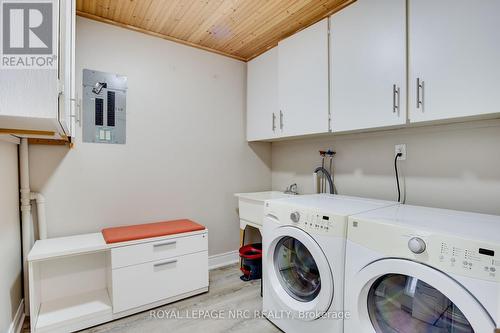 27 Doncaster Boulevard, St. Catharines (446 - Fairview), ON - Indoor Photo Showing Laundry Room