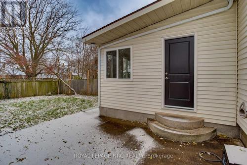 27 Doncaster Boulevard, St. Catharines (446 - Fairview), ON - Outdoor