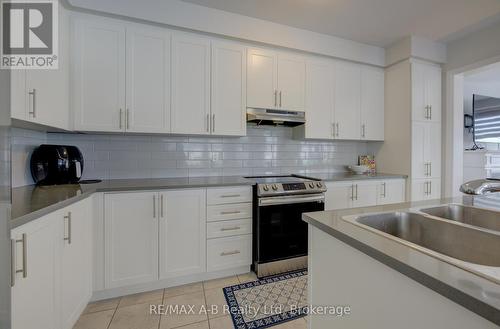 928 Sobeski Avenue, Woodstock (Woodstock - North), ON - Indoor Photo Showing Kitchen With Double Sink