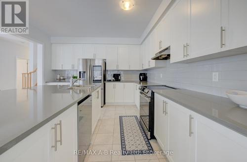 928 Sobeski Avenue, Woodstock (Woodstock - North), ON - Indoor Photo Showing Kitchen With Upgraded Kitchen