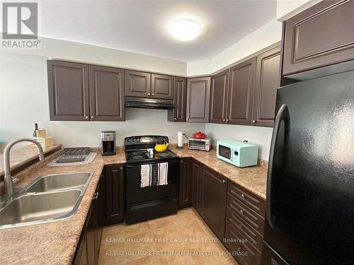 6 Devlin Crescent, Whitby (Blue Grass Meadows), ON - Indoor Photo Showing Kitchen With Double Sink