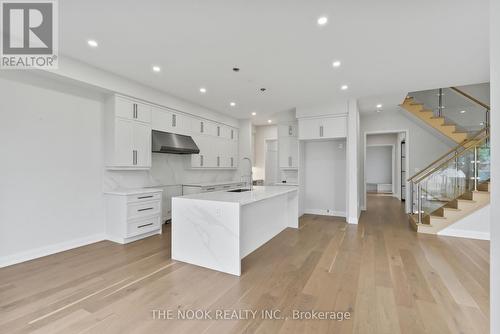 396 Frontier Court, Pickering (Rosebank), ON - Indoor Photo Showing Kitchen