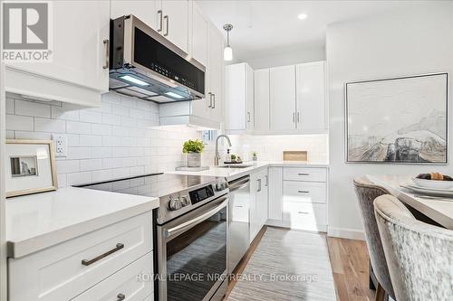 3 - 29 Cyclone Way, Fort Erie (337 - Crystal Beach), ON - Indoor Photo Showing Kitchen With Upgraded Kitchen