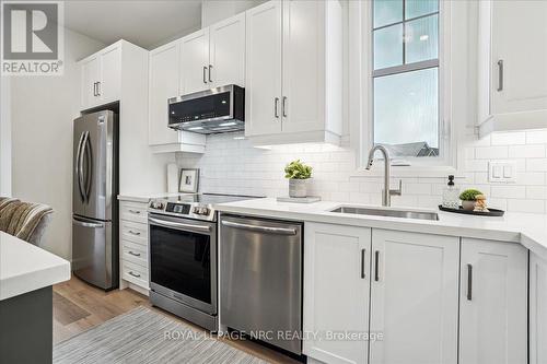 3 - 29 Cyclone Way, Fort Erie (337 - Crystal Beach), ON - Indoor Photo Showing Kitchen With Stainless Steel Kitchen With Upgraded Kitchen