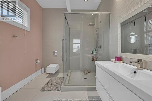 551 Ross Beach Road, Lakeshore, ON - Indoor Photo Showing Bathroom