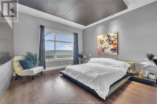 551 Ross Beach Road, Lakeshore, ON - Indoor Photo Showing Bedroom