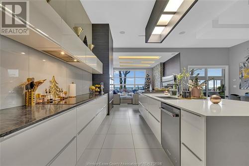 551 Ross Beach Road, Lakeshore, ON - Indoor Photo Showing Kitchen With Double Sink