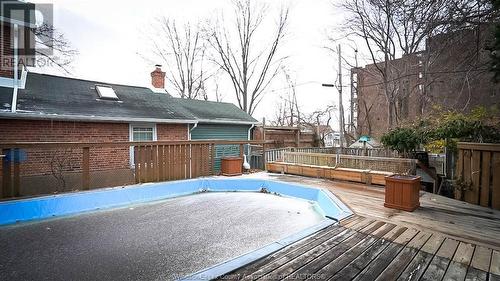 3158 Sandwich Street, Windsor, ON - Outdoor