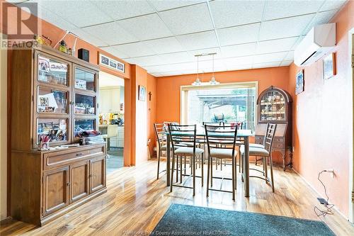 3158 Sandwich Street, Windsor, ON - Indoor Photo Showing Dining Room